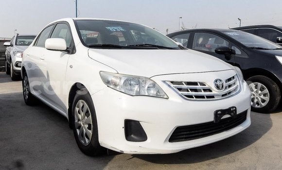 Acheter Import Voiture Toyota Corolla Blanc à Import - Dubai, East Mahé Acheter Import Voiture Toyota Corolla Blanc à Import - Dubai, East Mahé