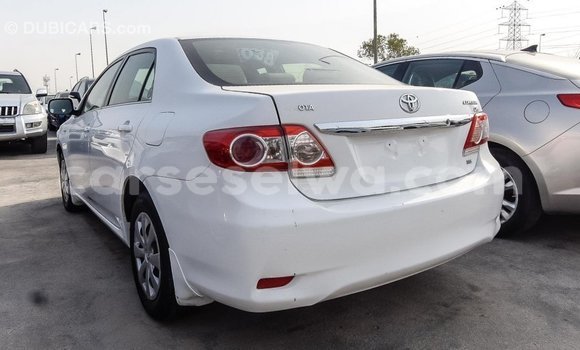 Acheter Import Voiture Toyota Corolla Blanc à Import - Dubai, East Mahé Acheter Import Voiture Toyota Corolla Blanc à Import - Dubai, East Mahé