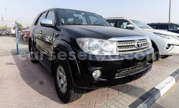 Acheter Import Voiture Toyota Fortuner Noir à Import - Dubai, East Mahé Acheter Import Voiture Toyota Fortuner Noir à Import - Dubai, East Mahé