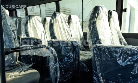 Acheter Import Voiture Hyundai Accent Beige à Import - Dubai, East Mahé Acheter Import Voiture Hyundai Accent Beige à Import - Dubai, East Mahé