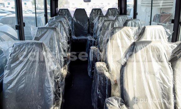 Acheter Import Voiture Hyundai Accent Beige à Import - Dubai, East Mahé Acheter Import Voiture Hyundai Accent Beige à Import - Dubai, East Mahé