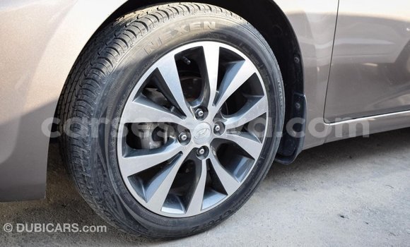 Acheter Import Voiture Hyundai Accent Marron à Import - Dubai, East Mahé Acheter Import Voiture Hyundai Accent Marron à Import - Dubai, East Mahé