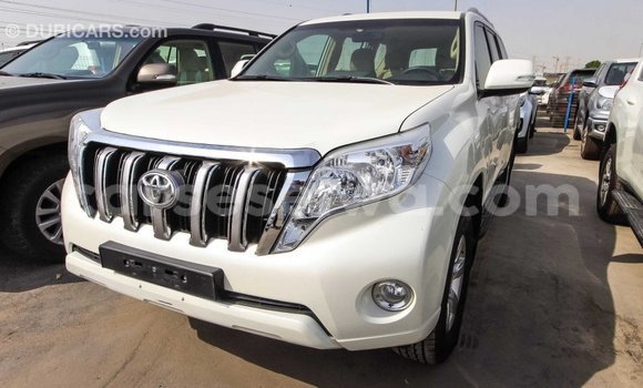 Acheter Import Voiture Toyota Prado Blanc à Import - Dubai, East Mahé Acheter Import Voiture Toyota Prado Blanc à Import - Dubai, East Mahé