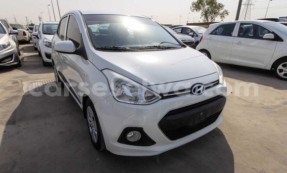 Acheter Import Voiture Hyundai i10 Blanc à Import - Dubai, East Mahé Acheter Import Voiture Hyundai i10 Blanc à Import - Dubai, East Mahé
