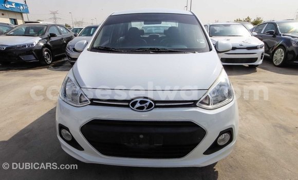 Acheter Import Voiture Hyundai i10 Blanc à Import - Dubai, East Mahé Acheter Import Voiture Hyundai i10 Blanc à Import - Dubai, East Mahé