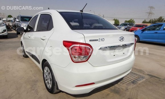 Acheter Import Voiture Hyundai i10 Blanc à Import - Dubai, East Mahé Acheter Import Voiture Hyundai i10 Blanc à Import - Dubai, East Mahé