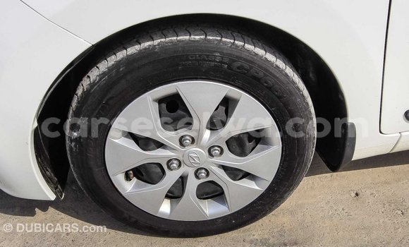 Acheter Import Voiture Hyundai i10 Blanc à Import - Dubai, East Mahé Acheter Import Voiture Hyundai i10 Blanc à Import - Dubai, East Mahé