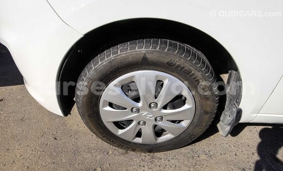 Acheter Import Voiture Hyundai i10 Blanc à Import - Dubai, East Mahé Acheter Import Voiture Hyundai i10 Blanc à Import - Dubai, East Mahé