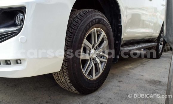 Acheter Import Voiture Toyota Prado Blanc à Import - Dubai, East Mahé Acheter Import Voiture Toyota Prado Blanc à Import - Dubai, East Mahé