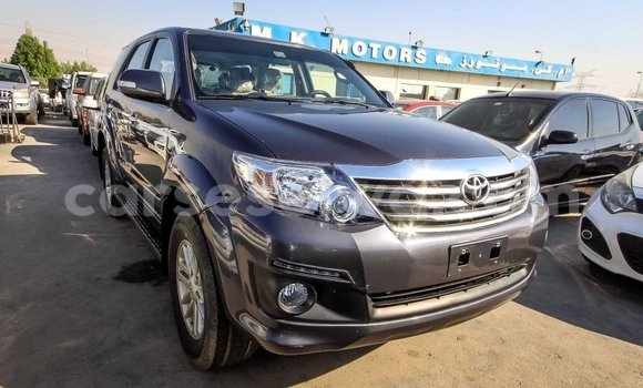 Acheter Import Voiture Toyota Fortuner Autre à Import - Dubai, East Mahé Acheter Import Voiture Toyota Fortuner Autre à Import - Dubai, East Mahé