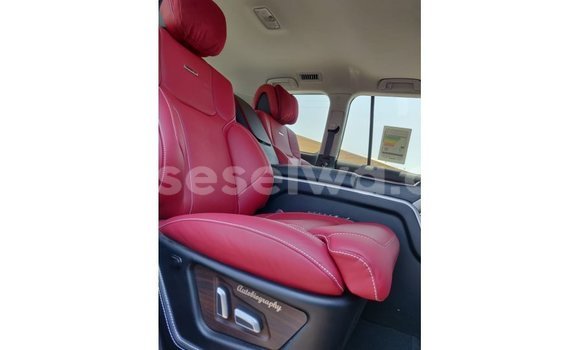 Buy Import Toyota Land Cruiser Black Car in Import - Dubai in East Mahé Buy Import Toyota Land Cruiser Black Car in Import - Dubai in East Mahé