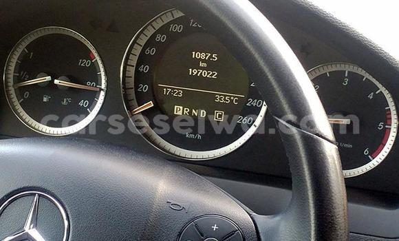 Acheter Occasion Voiture Mercedes‒Benz C–Class Gris à bel Air, Grand Victoria Acheter Occasion Voiture Mercedes‒Benz C–Class Gris à bel Air, Grand Victoria