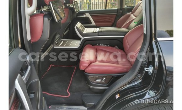Buy Import Toyota Land Cruiser Black Car in Import - Dubai in East Mahé Buy Import Toyota Land Cruiser Black Car in Import - Dubai in East Mahé
