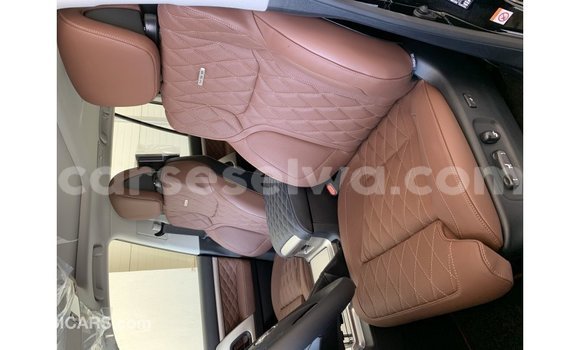 Acheter Import Voiture Toyota Land Cruiser Noir à Import - Dubai, East Mahé Acheter Import Voiture Toyota Land Cruiser Noir à Import - Dubai, East Mahé