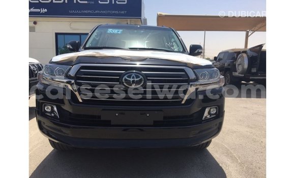 Acheter Import Voiture Toyota Land Cruiser Noir à Import - Dubai, East Mahé Acheter Import Voiture Toyota Land Cruiser Noir à Import - Dubai, East Mahé