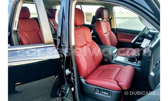 Acheter Import Voiture Toyota Land Cruiser Noir à Import - Dubai, East Mahé Acheter Import Voiture Toyota Land Cruiser Noir à Import - Dubai, East Mahé