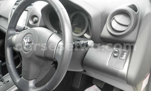 Buy Used Toyota RAV4 White Car in Saint Louis in Greater Victoria Buy Used Toyota RAV4 White Car in Saint Louis in Greater Victoria