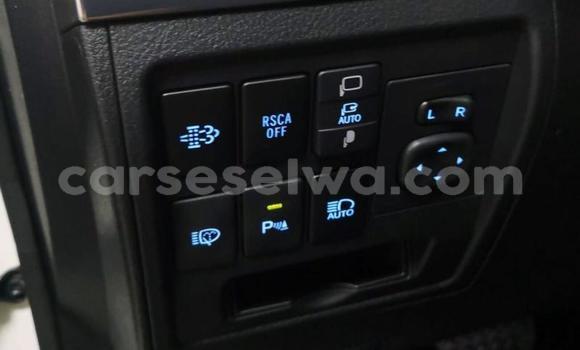 Acheter Occasion Voiture Toyota Land Cruiser Blanc à bel Air, Grand Victoria Acheter Occasion Voiture Toyota Land Cruiser Blanc à bel Air, Grand Victoria