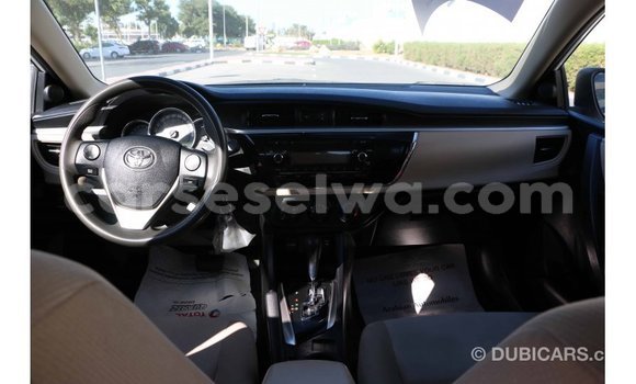 Acheter Import Voiture Toyota Corolla Blanc à Import - Dubai, East Mahé Acheter Import Voiture Toyota Corolla Blanc à Import - Dubai, East Mahé