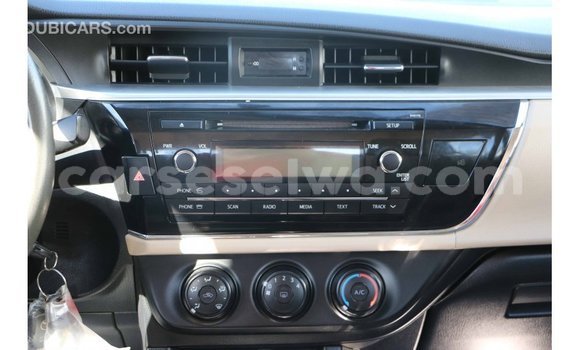 Acheter Import Voiture Toyota Corolla Blanc à Import - Dubai, East Mahé Acheter Import Voiture Toyota Corolla Blanc à Import - Dubai, East Mahé