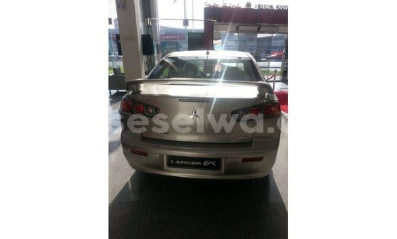 Acheter Import Voiture Mitsubishi L200 Autre à Import - Dubai, East Mahé Acheter Import Voiture Mitsubishi L200 Autre à Import - Dubai, East Mahé