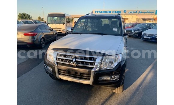 Buy Import Mitsubishi Pajero Black Car in Import - Dubai in East Mahé Buy Import Mitsubishi Pajero Black Car in Import - Dubai in East Mahé