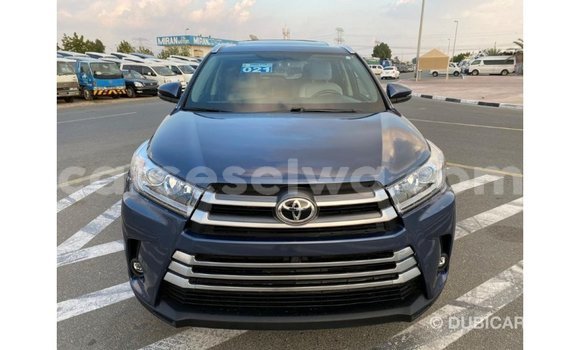 Acheter Import Voiture Toyota Highlander Bleu à Import - Dubai, East Mahé Acheter Import Voiture Toyota Highlander Bleu à Import - Dubai, East Mahé