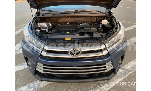 Acheter Import Voiture Toyota Highlander Bleu à Import - Dubai, East Mahé Acheter Import Voiture Toyota Highlander Bleu à Import - Dubai, East Mahé
