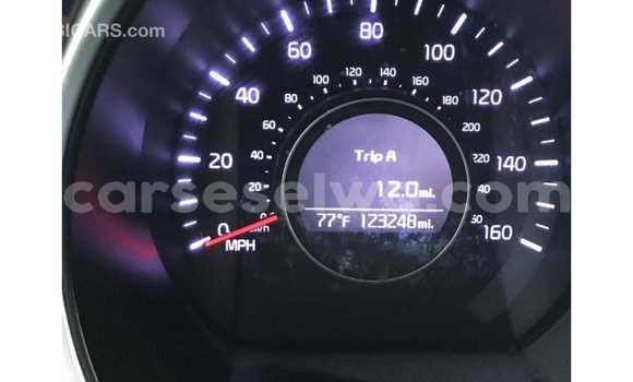 Acheter Import Voiture Kia Optima Blanc à Import - Dubai, East Mahé Acheter Import Voiture Kia Optima Blanc à Import - Dubai, East Mahé