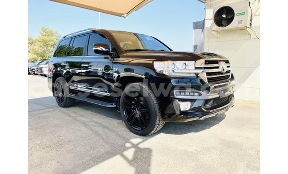 Acheter Import Voiture Toyota Land Cruiser Noir à Import - Dubai, East Mahé Acheter Import Voiture Toyota Land Cruiser Noir à Import - Dubai, East Mahé