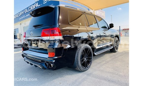 Acheter Import Voiture Toyota Land Cruiser Noir à Import - Dubai, East Mahé Acheter Import Voiture Toyota Land Cruiser Noir à Import - Dubai, East Mahé