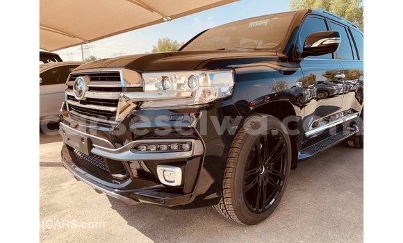 Acheter Import Voiture Toyota Land Cruiser Noir à Import - Dubai, East Mahé Acheter Import Voiture Toyota Land Cruiser Noir à Import - Dubai, East Mahé