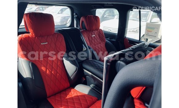 Acheter Import Voiture Lexus LX Noir à Import - Dubai, East Mahé Acheter Import Voiture Lexus LX Noir à Import - Dubai, East Mahé