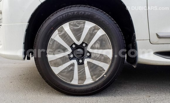 Buy Import Toyota Land Cruiser White Car in Import - Dubai in East Mahé Buy Import Toyota Land Cruiser White Car in Import - Dubai in East Mahé