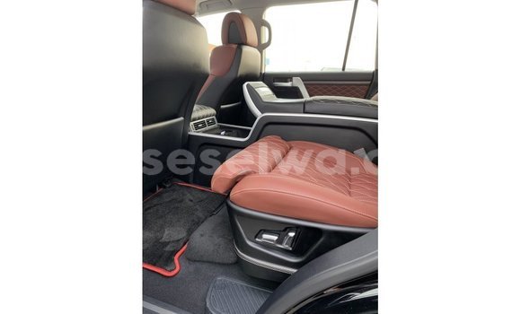 Buy Import Toyota Land Cruiser Black Car in Import - Dubai in East Mahé Buy Import Toyota Land Cruiser Black Car in Import - Dubai in East Mahé