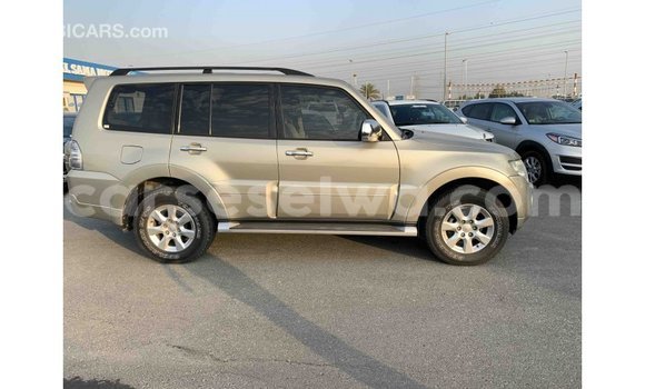 Acheter Import Voiture Mitsubishi Pajero Autre à Import - Dubai, East Mahé Acheter Import Voiture Mitsubishi Pajero Autre à Import - Dubai, East Mahé
