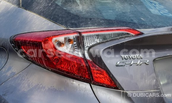 Acheter Import Voiture Toyota C-HR Autre à Import - Dubai, East Mahé Acheter Import Voiture Toyota C-HR Autre à Import - Dubai, East Mahé