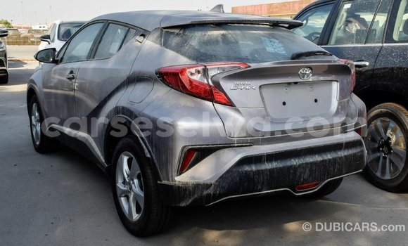 Acheter Import Voiture Toyota C-HR Autre à Import - Dubai, East Mahé Acheter Import Voiture Toyota C-HR Autre à Import - Dubai, East Mahé