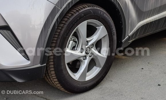 Acheter Import Voiture Toyota C-HR Autre à Import - Dubai, East Mahé Acheter Import Voiture Toyota C-HR Autre à Import - Dubai, East Mahé