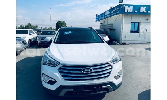 Acheter Import Voiture Hyundai Santa Fe Blanc à Import - Dubai, East Mahé Acheter Import Voiture Hyundai Santa Fe Blanc à Import - Dubai, East Mahé