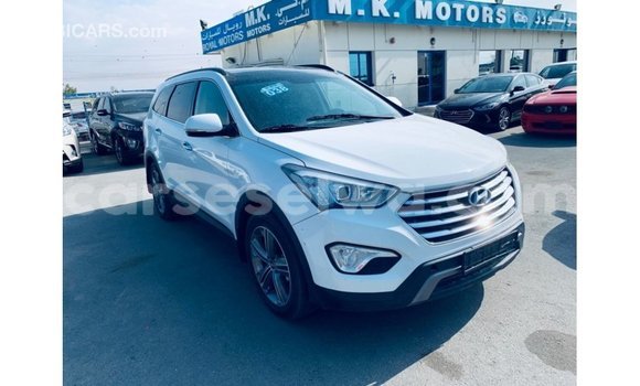 Acheter Import Voiture Hyundai Santa Fe Blanc à Import - Dubai, East Mahé Acheter Import Voiture Hyundai Santa Fe Blanc à Import - Dubai, East Mahé