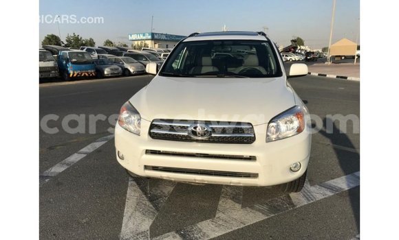 Acheter Import Utilitaire Toyota Ade Blanc à Import - Dubai, East Mahé Acheter Import Utilitaire Toyota Ade Blanc à Import - Dubai, East Mahé