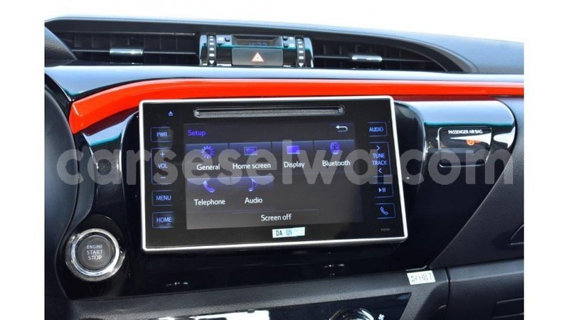 Big with watermark toyota hilux east mah%c3%a9 import dubai 5236