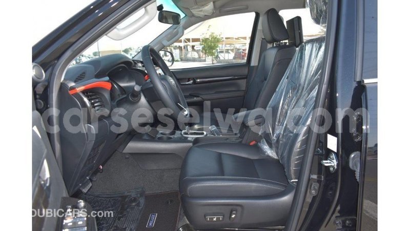 Big with watermark toyota hilux east mah%c3%a9 import dubai 5236