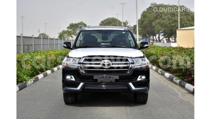 Big with watermark toyota land cruiser east mah%c3%a9 import dubai 5240