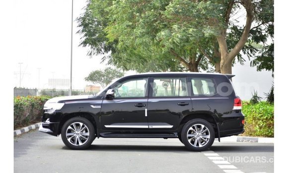 Buy Import Toyota Land Cruiser Black Car in Import - Dubai in East Mahé Buy Import Toyota Land Cruiser Black Car in Import - Dubai in East Mahé