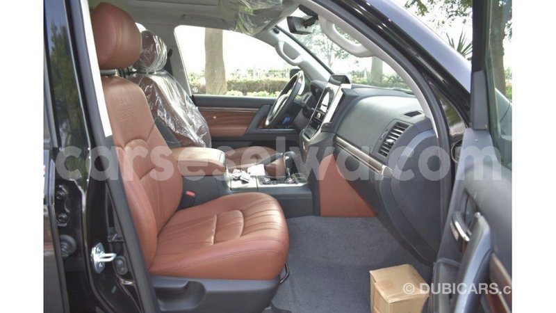 Big with watermark toyota land cruiser east mah%c3%a9 import dubai 5240