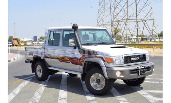 Buy Import Toyota Land Cruiser Other Car in Import - Dubai in East Mahé Buy Import Toyota Land Cruiser Other Car in Import - Dubai in East Mahé
