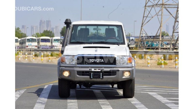 Big with watermark toyota land cruiser east mah%c3%a9 import dubai 5241