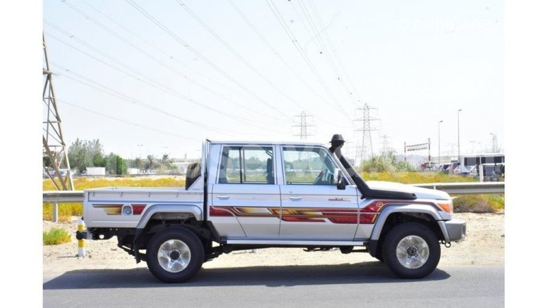 Big with watermark toyota land cruiser east mah%c3%a9 import dubai 5241